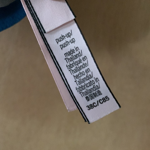 Victoria’s Secret - teal, mesh razor back bra w/animal print - Picture 7 of 9